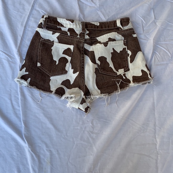 Size small, Shein brown cow print shorts - Picture 2 of 2